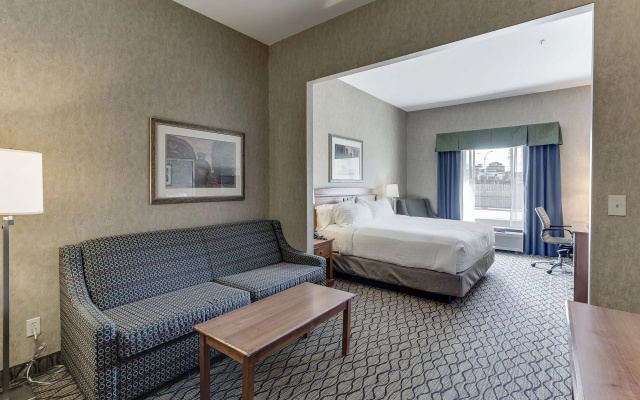 Holiday Inn Express & Suites Saskatoon Centre by IHG
