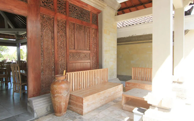 巴厘岛艾瑞水明漾 巴图贝灵16号(Airy Seminyak Kerobokan Batu Belig 16 Bali)