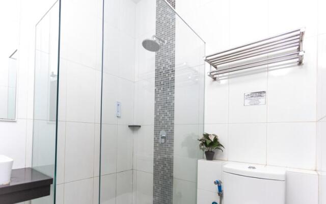 RedDoorz Plus @ Idjen Boulevard Malang