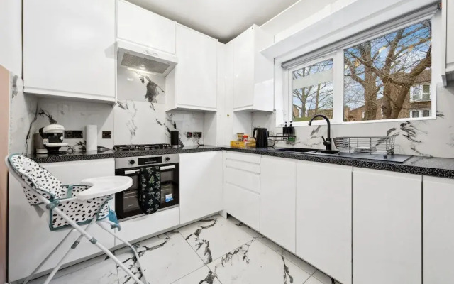 Luxe Stays - Sleeps 7 - Jacuzzi