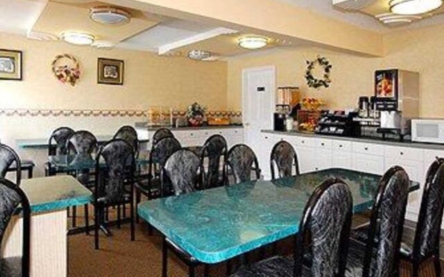 Econo Lodge Chicopee