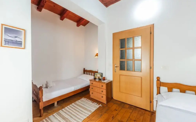 Guesthouse 'hapa të Lehtë' - Room 1 - Pro Bono