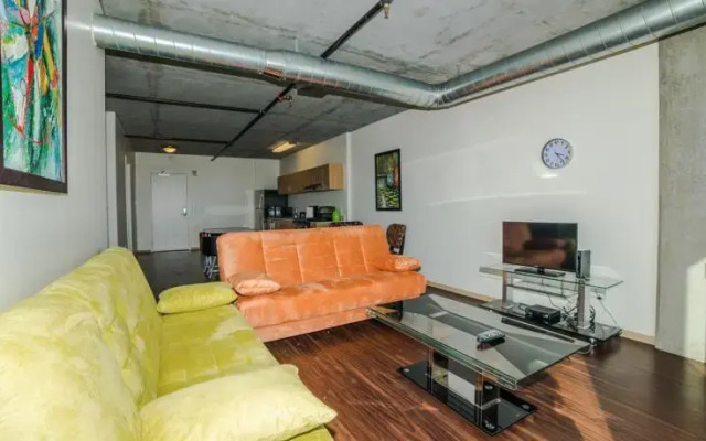 Hollywood Emanuela Apartment
