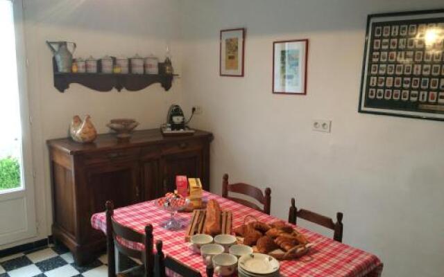 Aniane Maison Renovee avec Jardin et Boulodrome