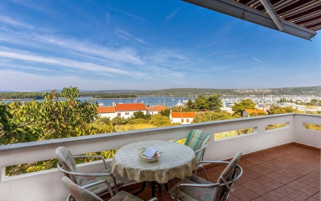 Beautiful Home in Punat With Wifi and 2 Bedrooms