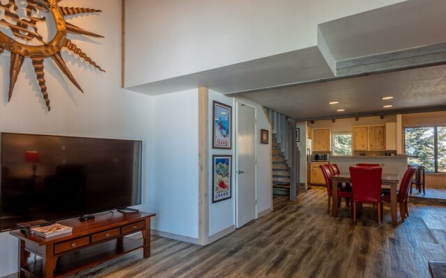 Snowcreek 1554 3 Bedroom Condo