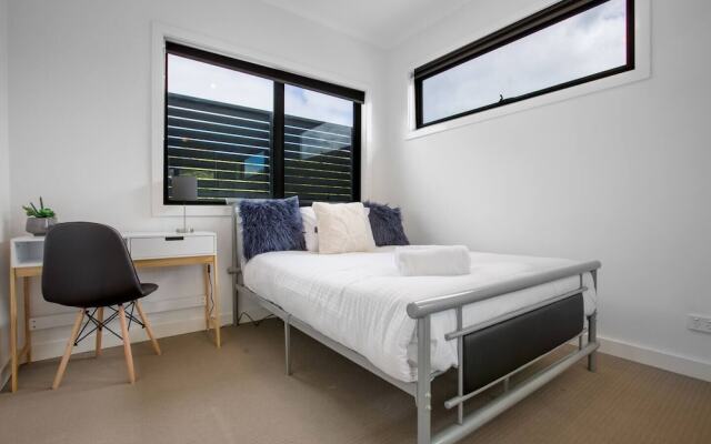 Stunning 3beds Near Knox Shopping Centro@wantirna