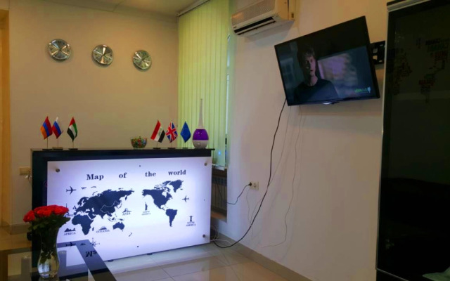 Globus hostel &Tours