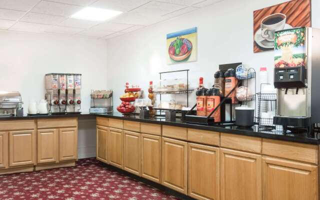 Ramada by Wyndham Groton/Mystic