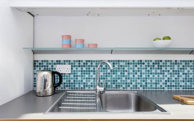 Stunning 2BR Victorian Flat In Vauxhall