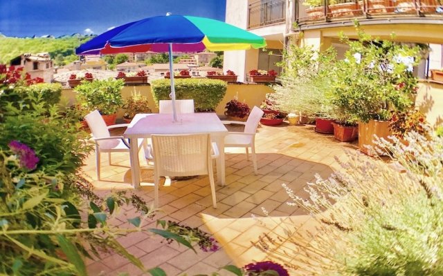 Sunny Apartment, in the Historic Centre of Spoleto With Large Terrace