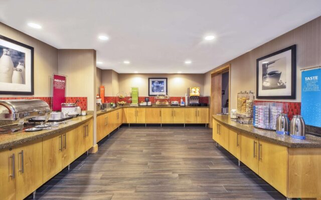 Hampton Inn & Suites Madison-West