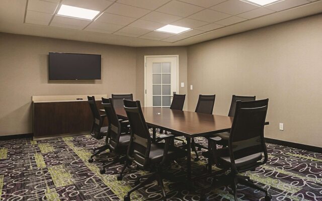 La Quinta Inn & Suites Atlanta Alpharetta