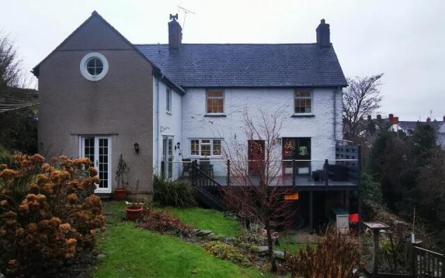 Rooms by the River at Glan Aber