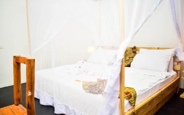 Uhuru House and Restaurant