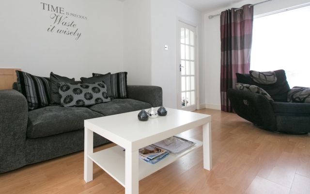 Éire House - Comfortable Coventry Home