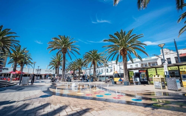 Once Upon a Tide - Wifi - Nespresso - Netflix