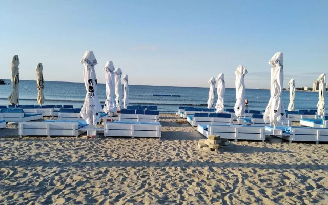 Palace Beach  Adriana