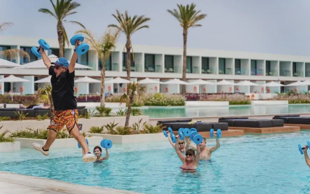 Gennadi Grand Resort