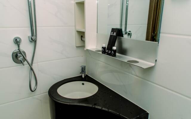 Nice And Comfy Studio At Sky House Bsd Apartment