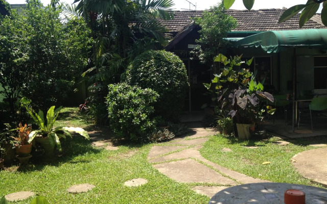 Baan Bua Guest House