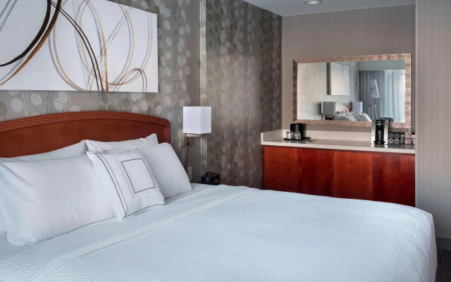 Courtyard by Marriott Lebanon