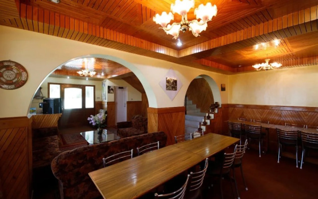 OYO 14534 Hotel Oakwood