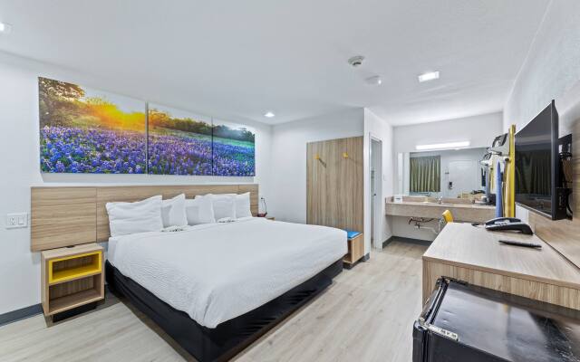 Days Inn By Wyndham Mckinney