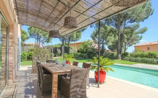 Spacious Holiday Home in Grimaud With Large Garden