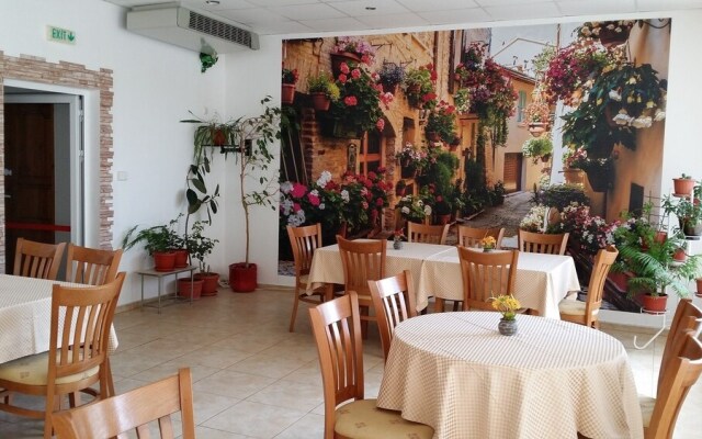Cristal Hotel