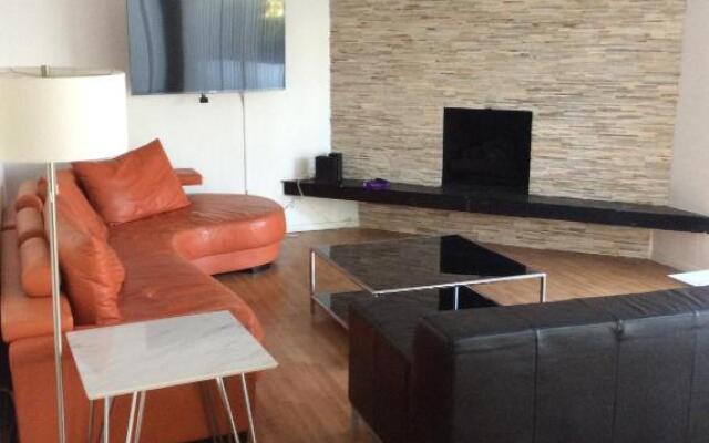 Modern Home close to Universal & Hollywood