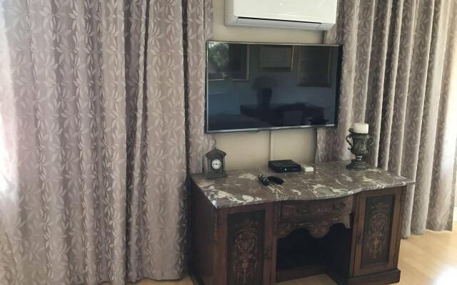 Edens Guest House