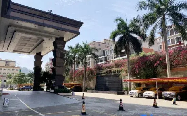 Longzhu Hotel