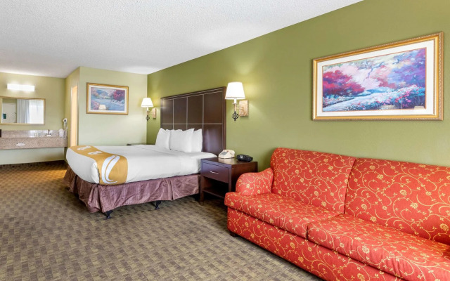 The Buena Park Hotel & Suites