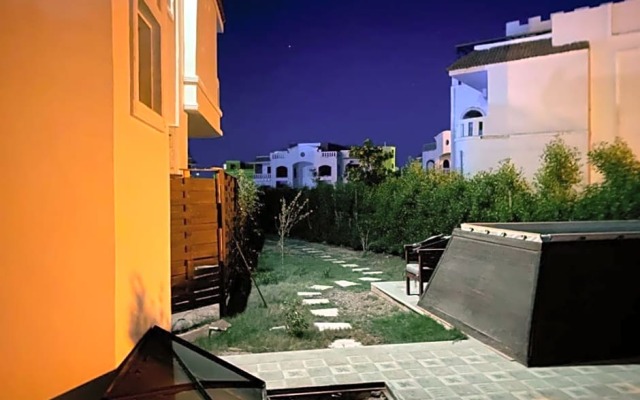 Elgouna way - Private studio with roof