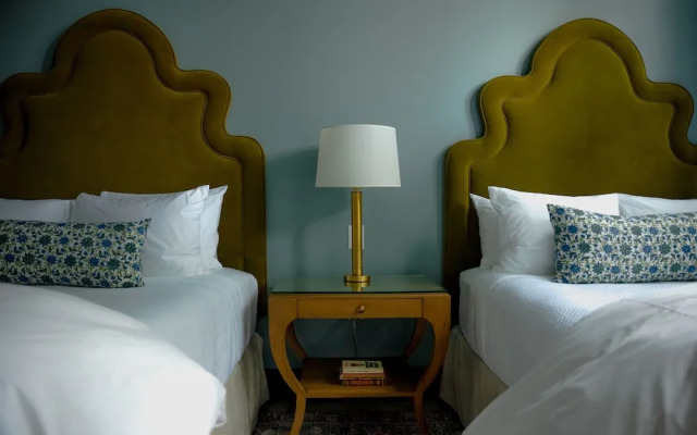 The Woodward Hotel