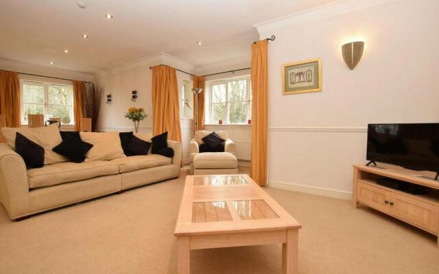 Luxury Top Floor 2Bd Apartment Apsley