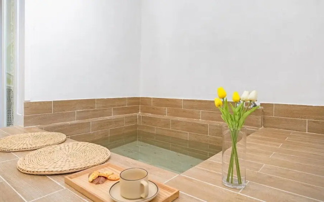 Gyeongju Jullietapoolvilla&kidspension