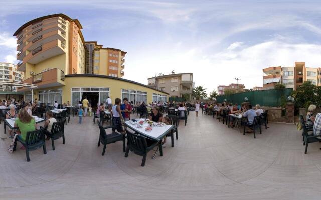 Arabella World Hotel