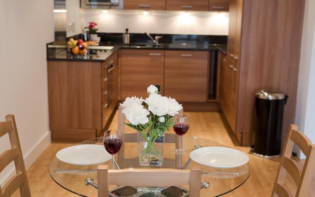 Celador Apartments - Projection West Serviced Apartments