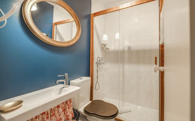 LUXa Charmhouse Hotel