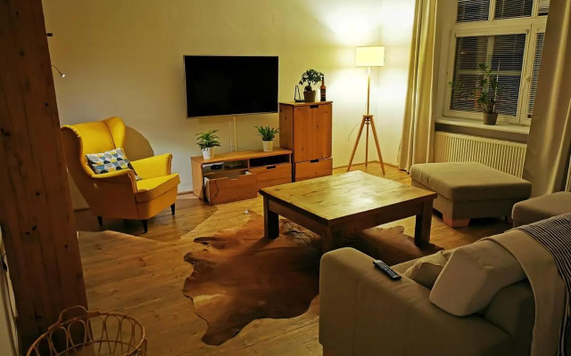 Falcon apartment