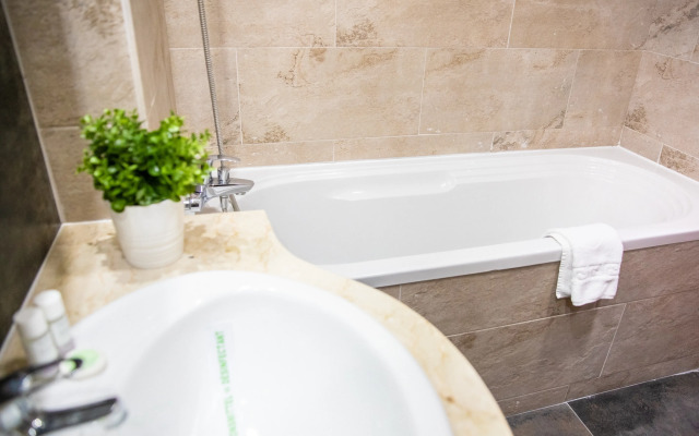 Hotel Carpathia