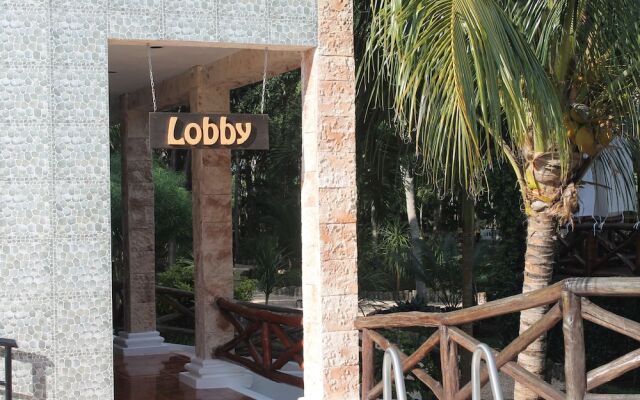 Real Mayab Hotel & Bungalows