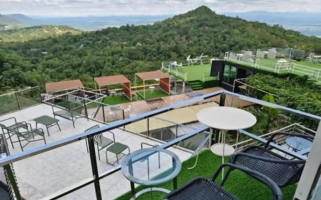 The Resort Angel Hill