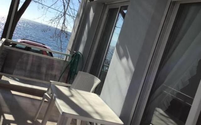 Ammos Apartments