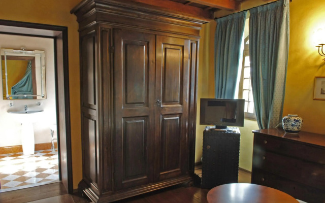 Отель Residenza Torre di San Martino