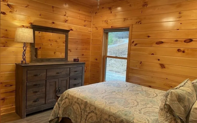 Charming cabin with an Amazing view! - pet and motorcycle friendly! 2 Bedroom Cabin by RedAwning