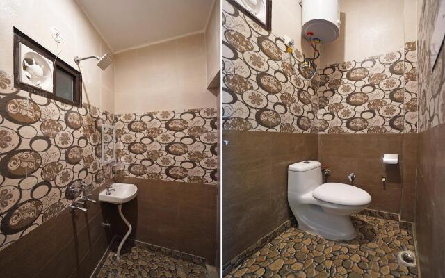 Qlark White Palace by OYO Rooms