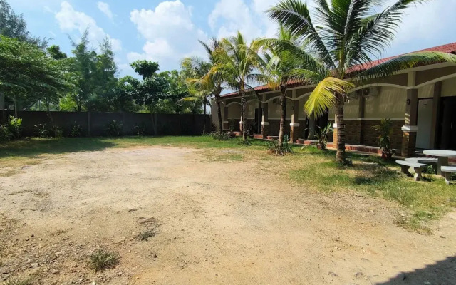 Bandengan Beach Hotel Jepara 2
